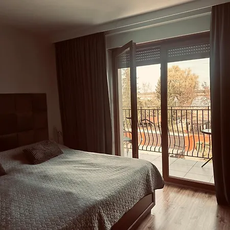 Cztery ściany Nad Tałtami * Mikołajki